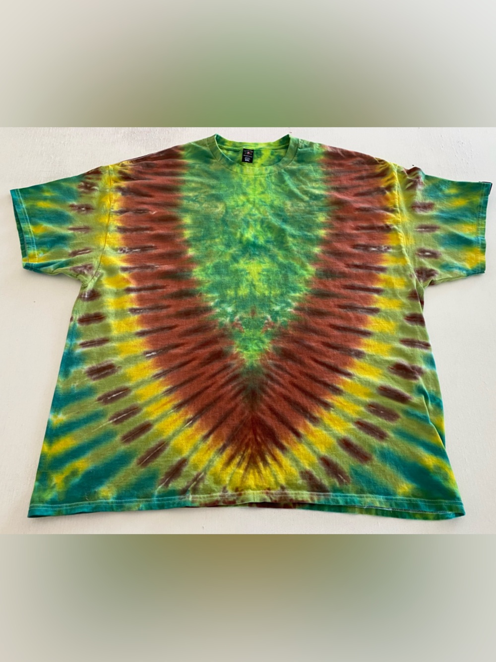 T shirt Tie-Dye handmade for men’s Tee in Green, Yellow & Brown